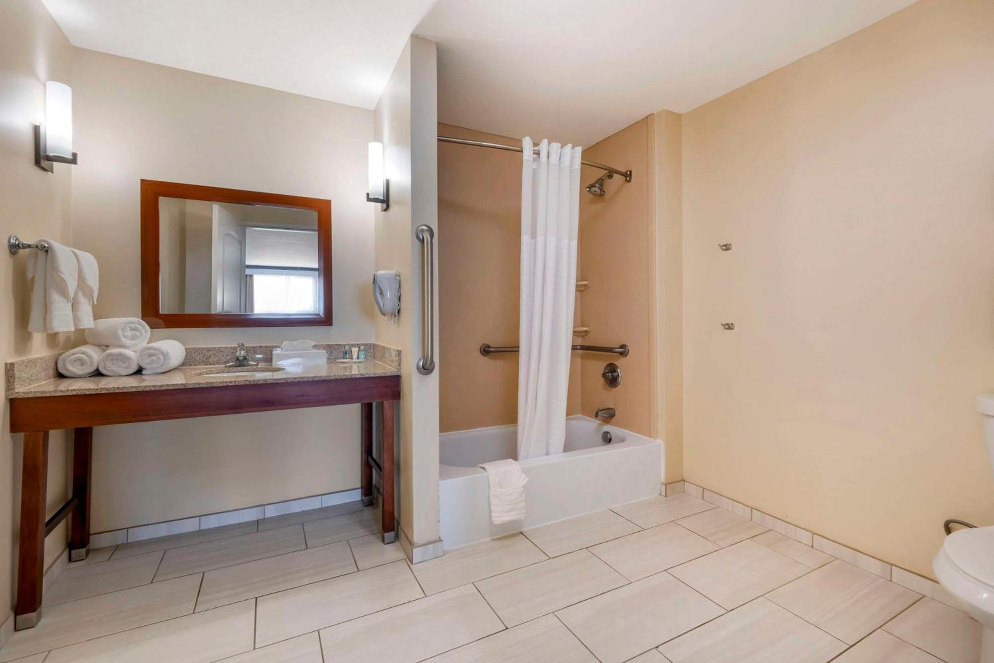 Comfort Suites Elizabethtown Exterior foto